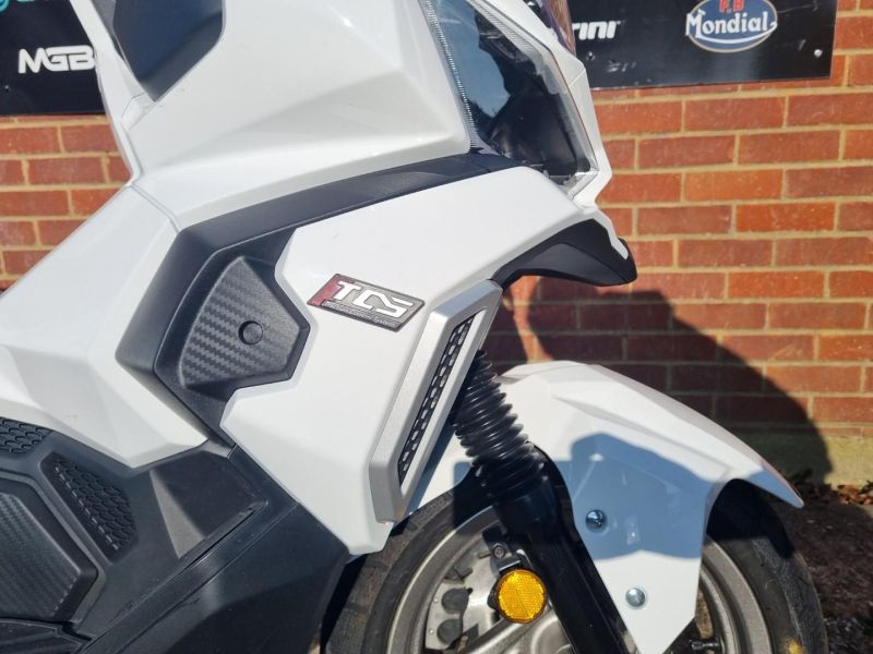 sym ADX 125