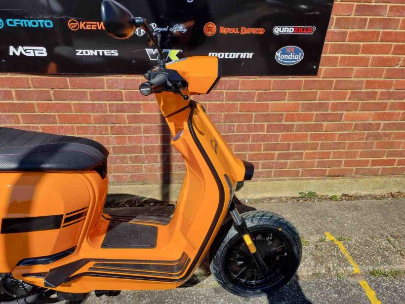 lambretta V125 SPECIAL