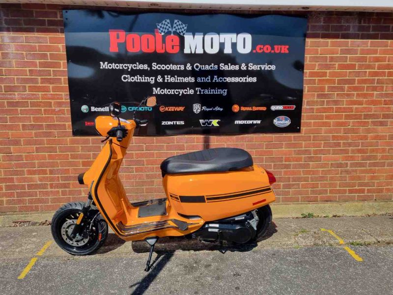 lambretta V125 SPECIAL