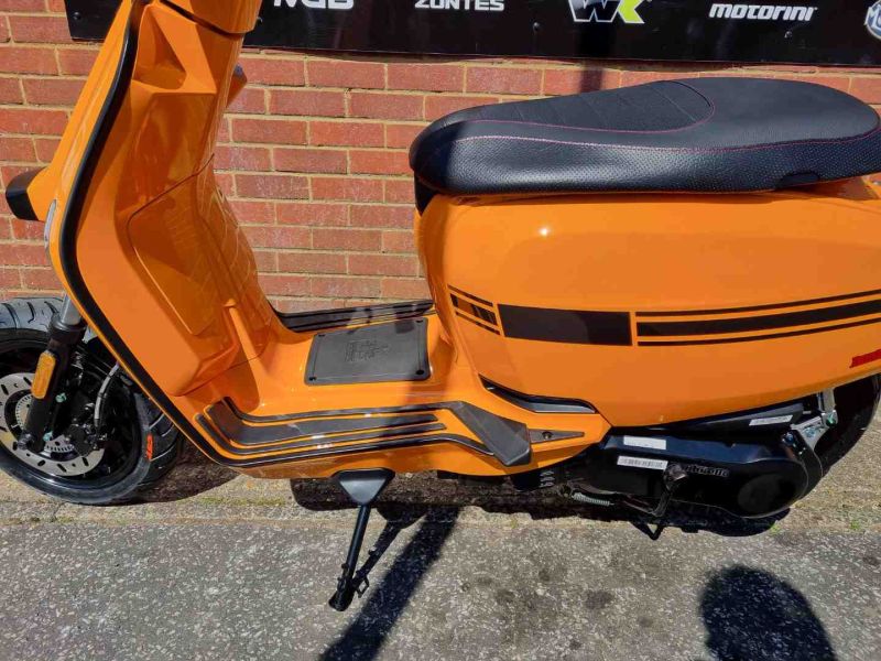 lambretta V125 SPECIAL