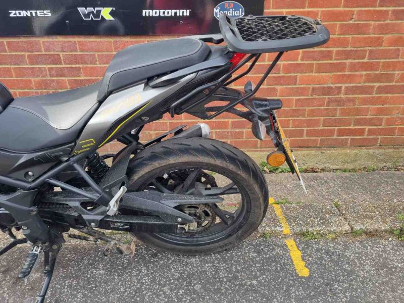 benelli BN125